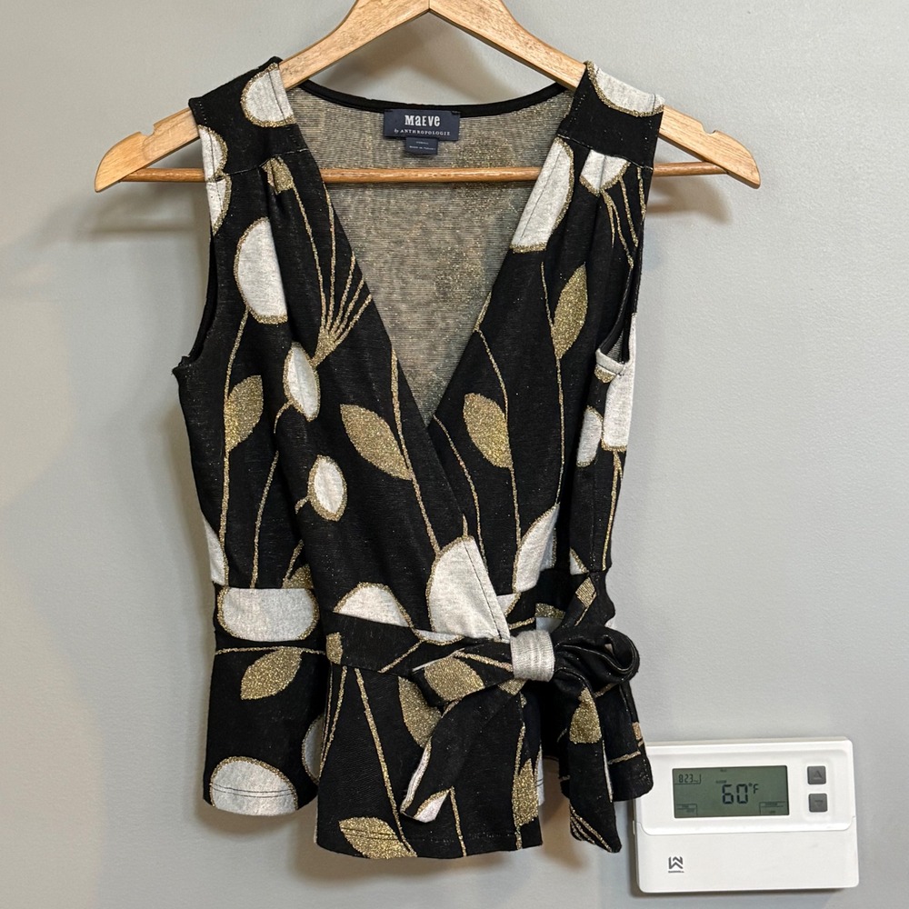 Maeve by Anthropologie Black Gold Floral Metallic Wrap Peplum Top Sz XS‎ Preppy